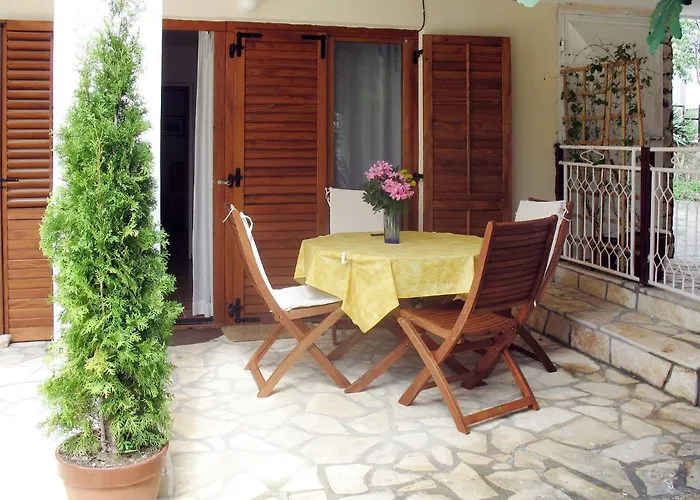 Апартаменты Gottwald By Interhome Стариград-Пакленица