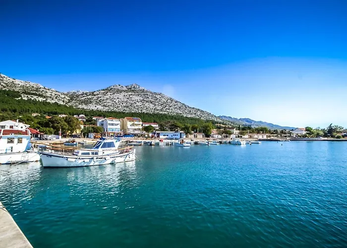 Gottwald By Interhome * Стариград-Пакленица